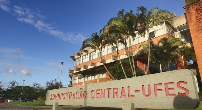 As universidades federais como a Ufes devem, acima de tudo, respeitar a legislação brasileira. As universidades não estão acima da lei
