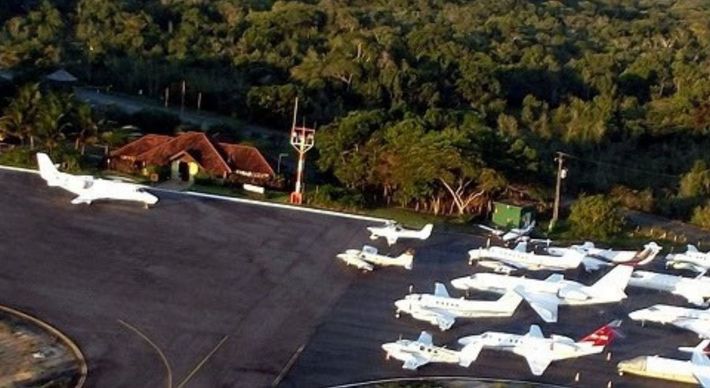 Região do Sul da Bahia possui pequeno aeroporto, que acabou ficando lotado no último fim de semana pela alta demanda de voos particulares