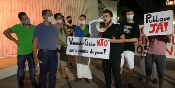 Grupo Domingos Martins protestou na Câmara de Vitória 