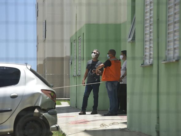 Caixas-d'água desabam de prédios do Minha Casa Minha Vida, em Padre Gabriel, Cariacica por Vitor Jubini