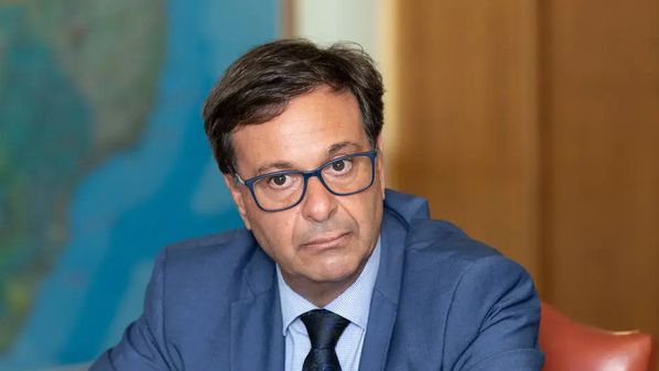 Nesta semana, a Procuradoria-Geral da República (PGR) havia autorizado um pedido da polícia para investigá-lo