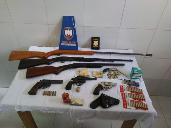 Armas, drogas e outros materiais apreendidos durante as etapas da Operação Sentinela