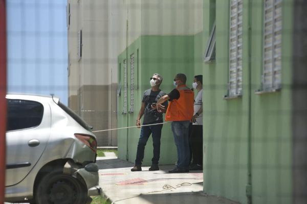 Caixas d'água desabam de prédios do Minha Casa Minha Vida, em Padre Gabriel, Cariacica por Vitor Jubini