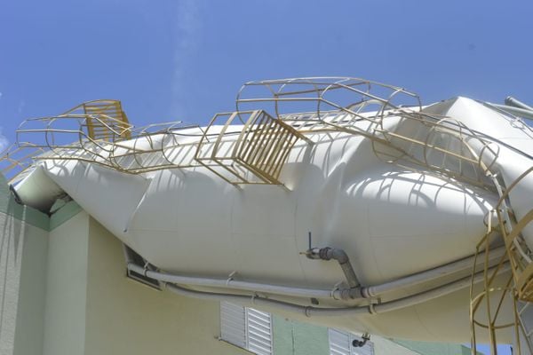 Caixas d'água desabam de prédios do Minha Casa Minha Vida, em Padre Gabriel, Cariacica por Vitor Jubini