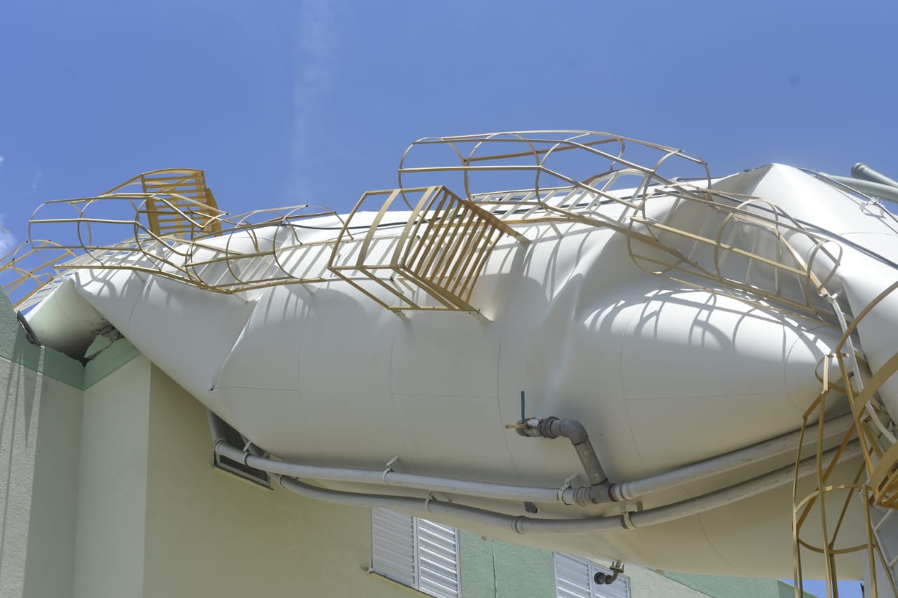 Los tanques de agua colapsan de los edificios de Minha Casa Minha Vida, en Padre Gabriel, Cariacica