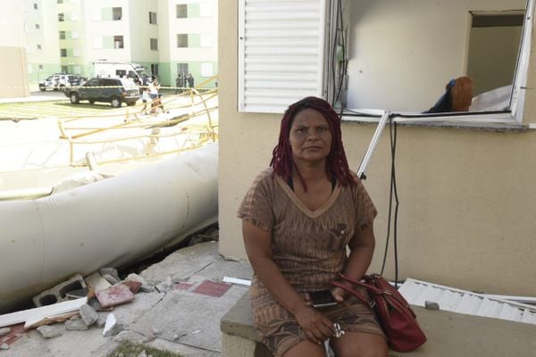 Caixas d'água do Condomínio São Roque I e II desabaram e moradores tiveram que deixar suas casas