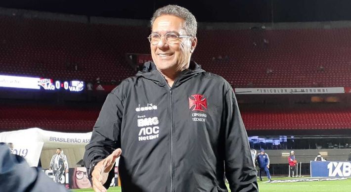 Treinador chega com contrato até o fim do Brasileirão e terá a missão de livrar o time do rebaixamento. Será que ele consegue?