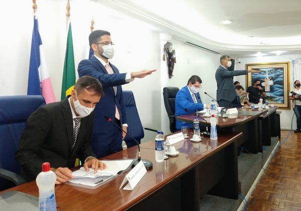 Para concretizar as promessas, afirma que está esperançoso na chegada da vacina contra a Covid-19 no início do ano