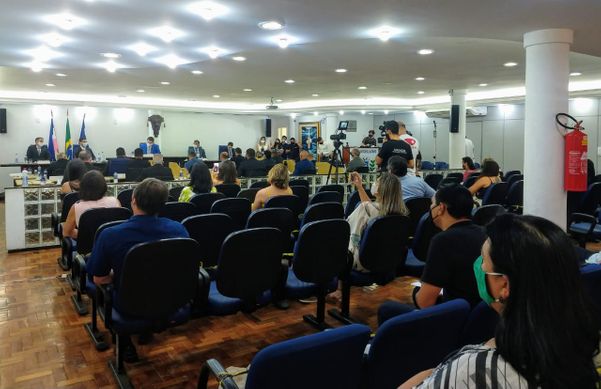 Para concretizar as promessas, afirma que está esperançoso na chegada da vacina contra a Covid-19 no início do ano