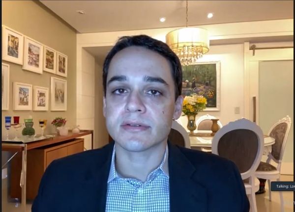 Lorenzo Pazolini (Republicanos) foi empossado