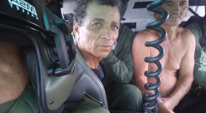 Um deles, de 76 anos, entrou na área para pescar, segundo testemunhas, mas acabou ficando fraco e desorientado, sem conseguir sair do local