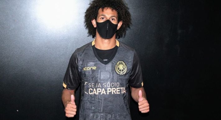 O atacante trocou o time de Jardim América onde jogou na temporada passada para defender o alvinegro, atual vice-campeão do Capixabão em 2021