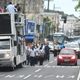 A Guarda de Trânsito tenta organizar o fluxo durante a caminhada dos rodoviários pela Avenida Vitória