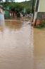 A água acumulou nas ruas e entrou nas casas no distrito de São Benedito(Janderson de Almeida)