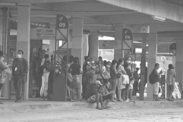 Paralisação nos ônibus do Transcol no Terminal de Vila Velha