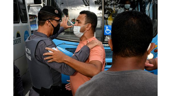 Protesto dos cobradores de ônibus do Sistema Transcol - Eles saíram da Praça de Jucutuquara e seguiram até o Palácio Anchieta, em Vitória  por Fernando Madeira