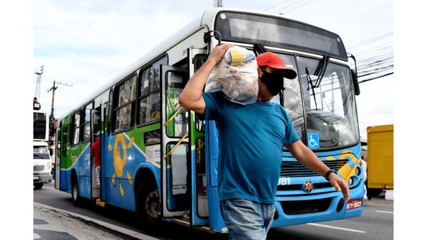 Protesto dos cobradores de ônibus do Sistema Transcol - Eles saíram da Praça de Jucutuquara e seguiram até o Palácio Anchieta, em Vitória  por Fernando Madeira