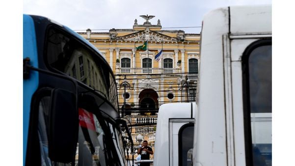 Protesto dos cobradores de ônibus do Sistema Transcol - Eles saíram da Praça de Jucutuquara e seguiram até o Palácio Anchieta, em Vitória  por Fernando Madeira