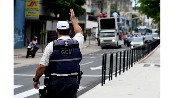 Protesto dos cobradores de ônibus do Sistema Transcol - Eles saíram da Praça de Jucutuquara e seguiram até o Palácio Anchieta, em Vitória  por Fernando Madeira