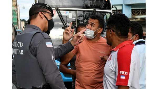 Protesto dos cobradores de ônibus do Sistema Transcol - Eles saíram da Praça de Jucutuquara e seguiram até o Palácio Anchieta, em Vitória por Fernando Madeira