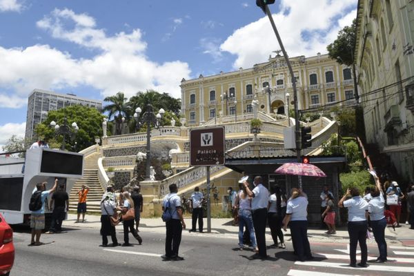 Protesto dos rodoviários segue pelo segundo dia consecutivo em Vitória por Carlos Alberto Silva