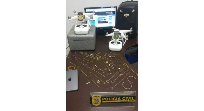 Dois homens, de 43 e 51 anos, foram identificados e assumiram a autoria do crime; eles irão responder em liberdade por furto qualificado