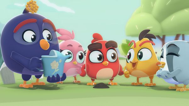  A primeira temporada de Angry Birds Bubble Trouble, série de curtas 3D com os filhotes Angry Birds estreou no canal YouTube dos personagens