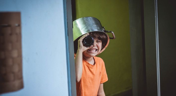 Nem imagino de onde saiu esse desejo do meu neto de ter uma seta, um bodoque, daqueles que as crianças de antigamente usavam para brincar atirando bagas de mamona