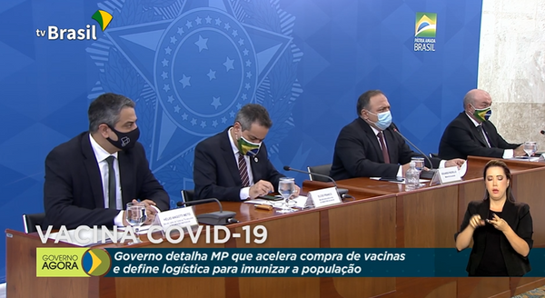 Ministério da Saúde em coletiva de imprensa sobre a vacina da Covid-19