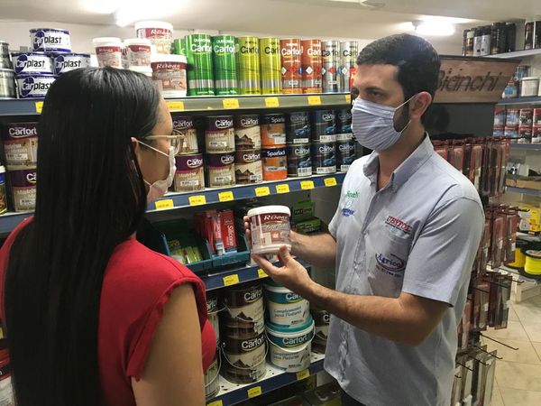 Marcio Pina Coradini vendeu 30% a mais em 2020 na sua loja de material de construção em Governador Lindenberg