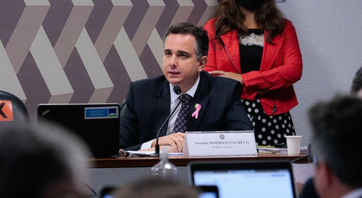 A definição de alianças em torno da disputa pela presidência do Senado tem avançado na Casa após o lançamento nesta terça-feira, 13, da candidatura de Simone Tebet (MS) pelo MDB