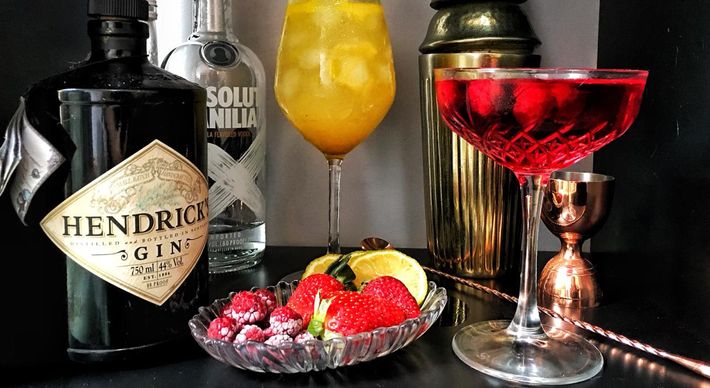 A coluna traz também uma receita de martini com romã, limão siciliano e tomilho fresco, além de sugestões para caprichar nas bebidinhas de verão