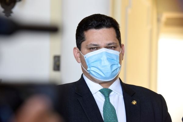 O presidente do Senado Federal Davi Alcolumbre durante visita ao governador Renato Casagrande no Palácio Anchieta. Alcolumbre veio acompanhado do senador Rodrigo Pacheco.