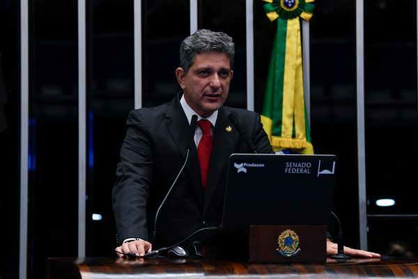 Em discurso, à tribuna, senador Rogério Carvalho (PT-SE)