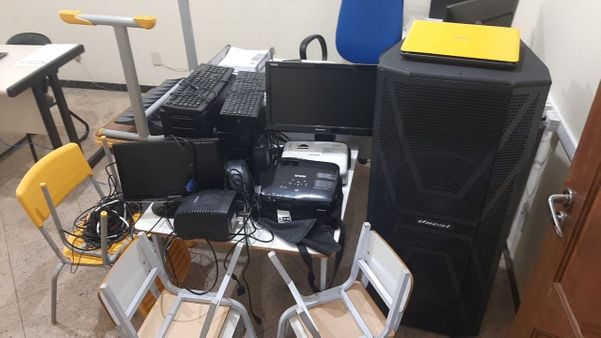 Servidor é preso suspeito de furtar equipamentos eletrônicos em prefeitura do ES