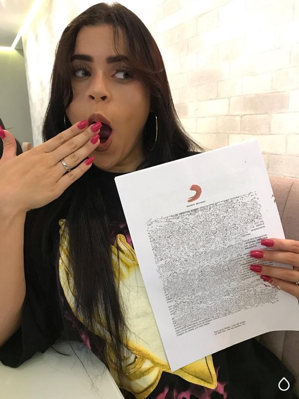 A cantora Stefani Cristina assinou contrato com a gravadora Sony em dezembro de 2020