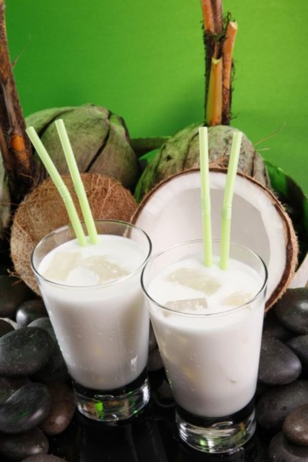 Drinque de coco feito com sorvete