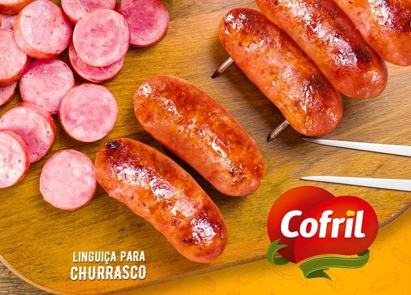 A linguiça é produzida com base de pernil suíno