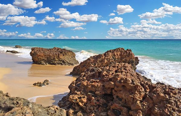 Como frequentar as praias durante a pandemia