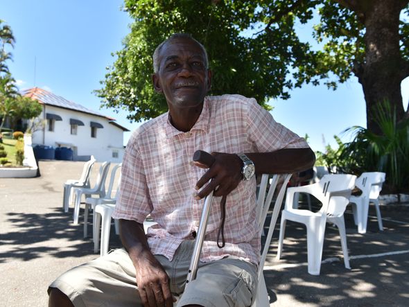 Data: 19/01/2021 - ES - Vitória - Seu Firmino, 93, primeiro idoso a ser vacinado em Vitória - Idosos e cuidadores do Asilo de Vitória recebem vacina contra Covid-19 - Editoria: Cidades - Foto: Fernando Madeira - GZ por Fernando Madeira