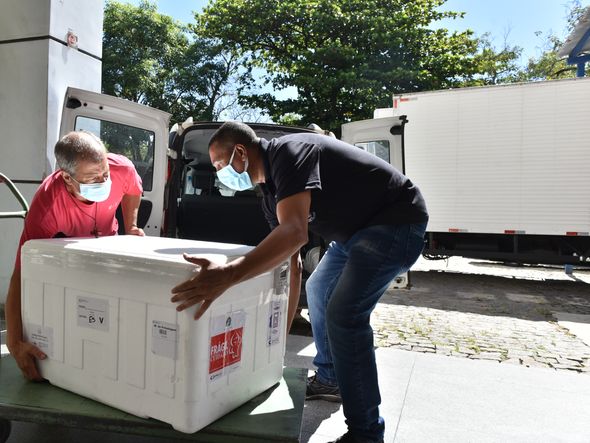Data: 19/01/2021 - ES - Vitória - Na Rede de Frio da Sesa - Distribuição de vacina para os municípios da Grande Vitória - Editoria: Cidades - Foto: Fernando Madeira - GZ por Fernando Madeira