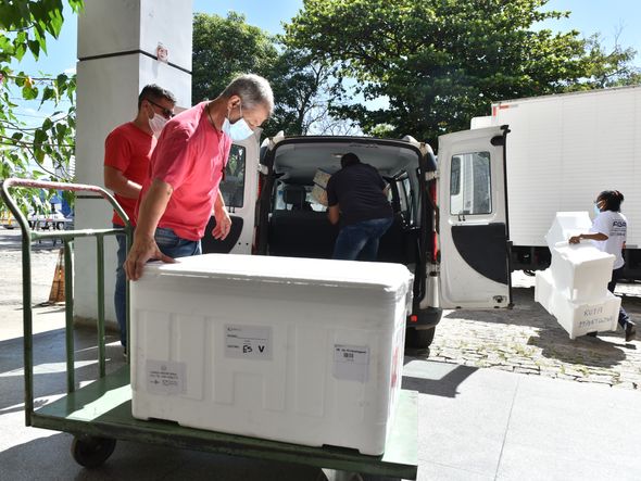 Data: 19/01/2021 - ES - Vitória - Na Rede de Frio da Sesa - Distribuição de vacina para os municípios da Grande Vitória - Editoria: Cidades - Foto: Fernando Madeira - GZ por Fernando Madeira