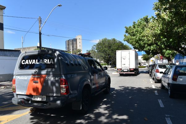 Data: 19/01/2021 - ES - Vitória - Na Rede de Frio da Sesa - Distribuição de vacina para os municípios da Grande Vitória - Editoria: Cidades - Foto: Fernando Madeira - GZ por Fernando Madeira