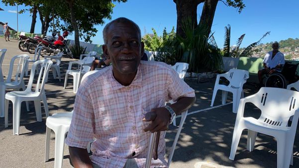 José Firmino, 93 anos, Primeiro vacinado de Vitória por Daniel Pasti
