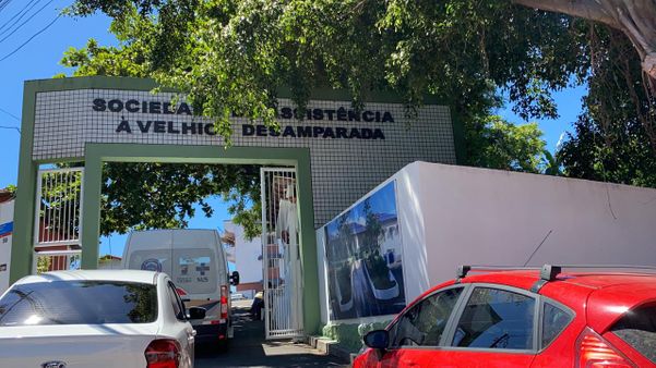 Primeiro local de vacinação contra Covid-19 em Vitória por Daniel Pasti