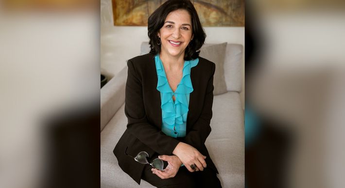 A consultora de Gestão de Pessoas e palestrante Tania Telles participa do concurso criado pelo Instituto Deandhela, liderado pela especialista em produtividade e autora do livro “Faça o tempo enriquecer você”, pela editora Gente, Tathiane Deândhela