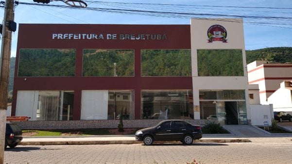 Prefeitura de Brejetuba: esposa do prefeito é secretária de Assistência Social