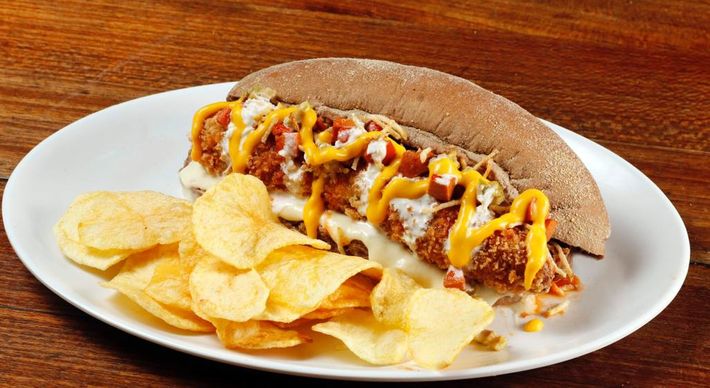Spetus apostava no estilo gourmet, com receitas exclusivas de cachorro-quente. Novos executivos e box de happy hour também são temas da coluna