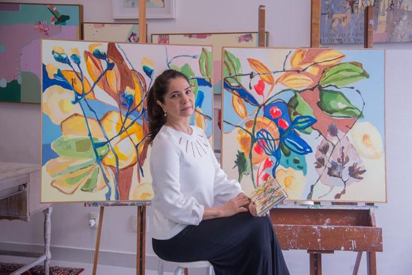 Romilda Patêz, artista capixaba em seu atelier