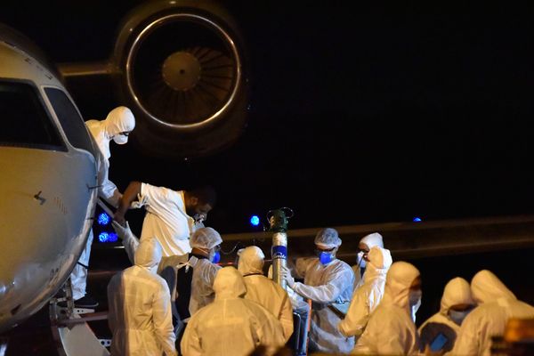 Hospital Jayme Santos Neves, na Serra, recebe trinta e seis pacientes com Covid-19 vindos de Manaus por Fernando Madeira
